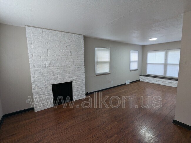 Photo - 4205 Coleridge St House