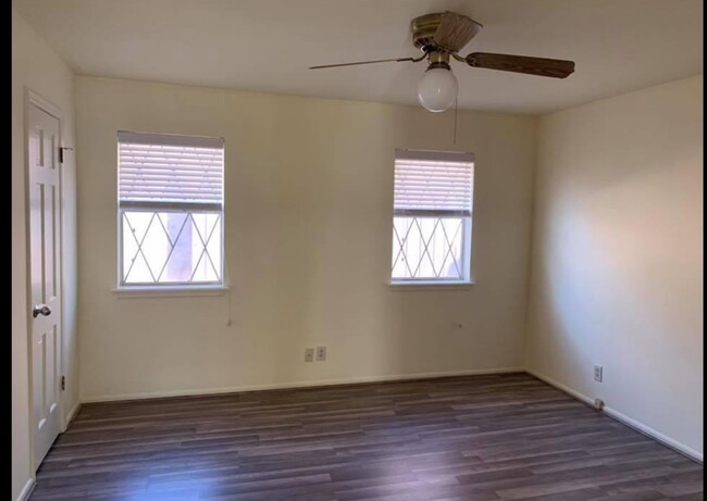 Foto del edificio - 3119 E 25th Pl