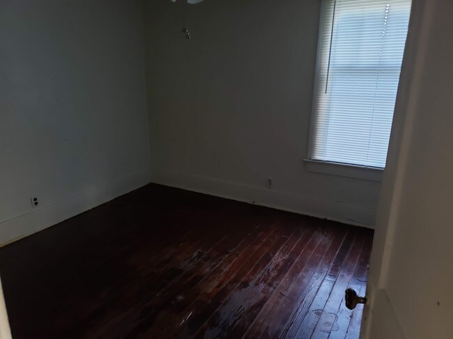 Foto del edificio - 122 Leslie St