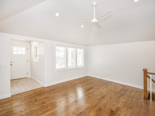 Photo - 125 W 15th Ave (Sea Cliff, NY) House