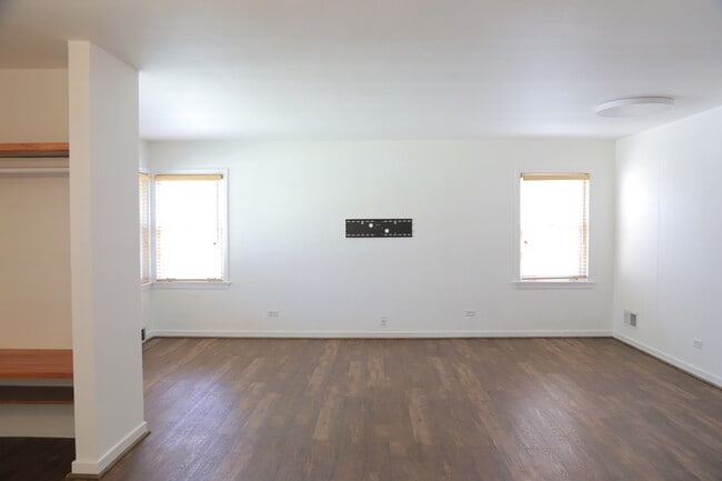 Building Photo - 3734 Morton Ave