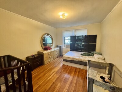 Building Photo - 349A Pleasant St