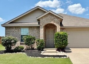 Building Photo - 224 Dye Dr