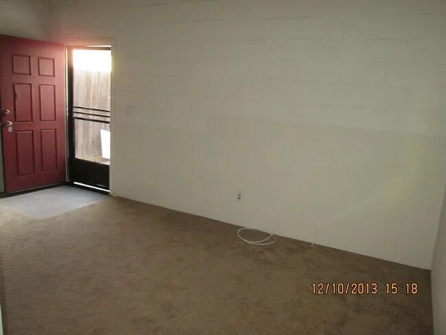 Foto del edificio - 221 Highland Dr