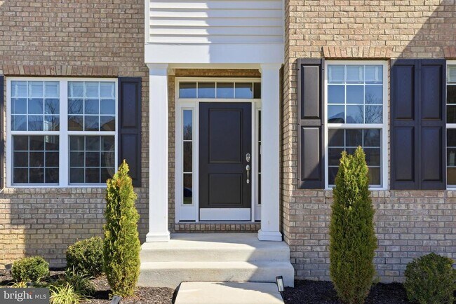 Building Photo - 6702 Savannah Dr