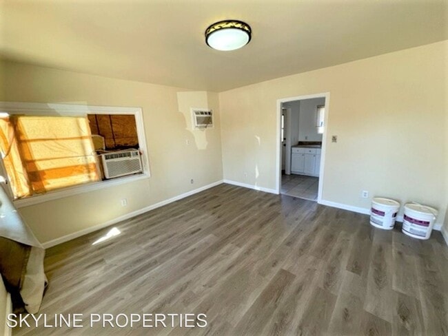 Building Photo - 2 br, 1 bath House - 2849 E CADE ST