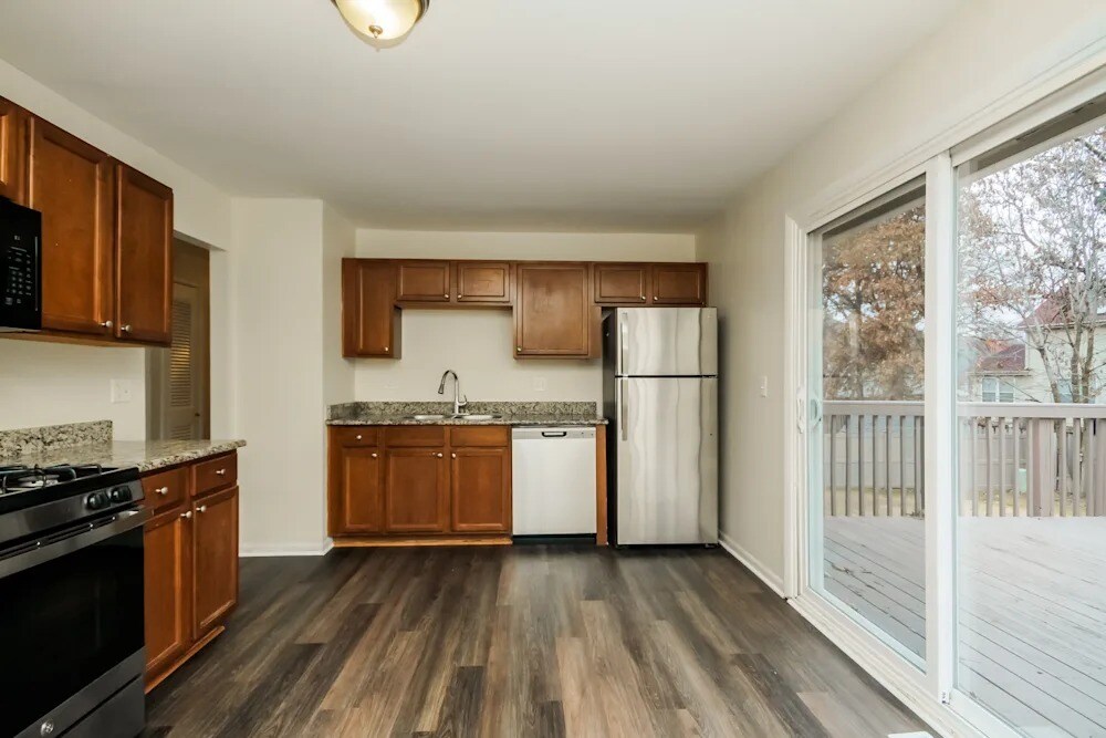 Building Photo - 3011 Brighton Ave