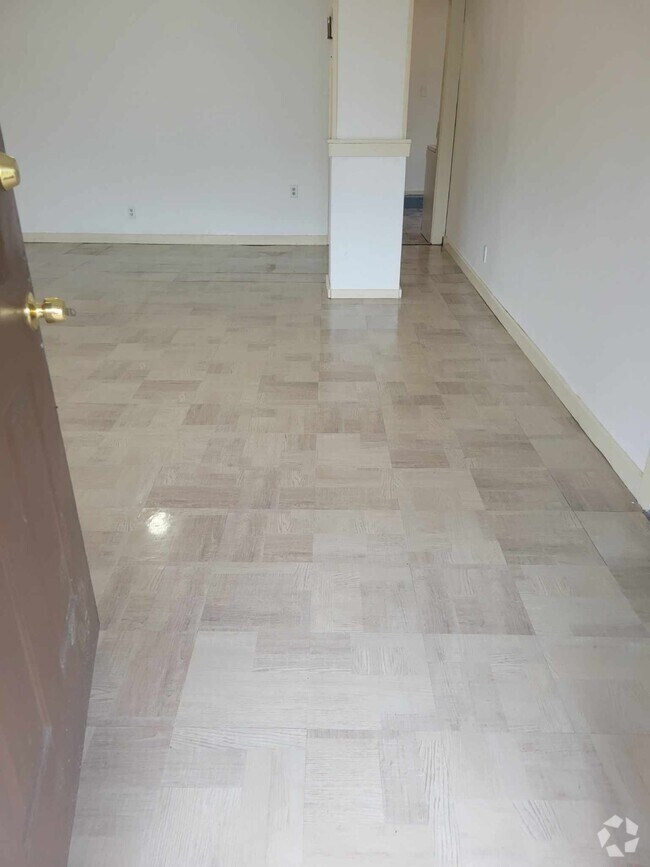 Apartments For Rent in Wells, VT with Hardwood Floors 3 Rentals