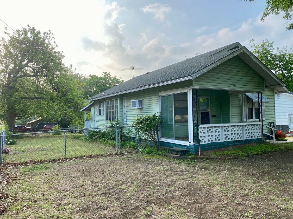 Foto del edificio - 2 bedroom 1 bathroom home in Shawnee