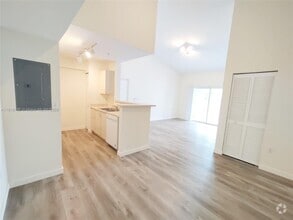 Building Photo - 711 SW 111th Way