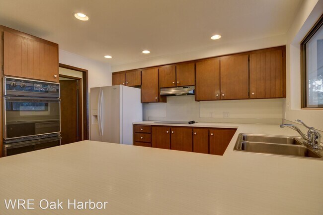 Building Photo - 2 br, 2 bath House - 2172 W. Madrona Way