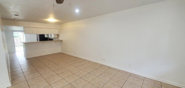 Foto del edificio - 9212 W Highland Pines Dr