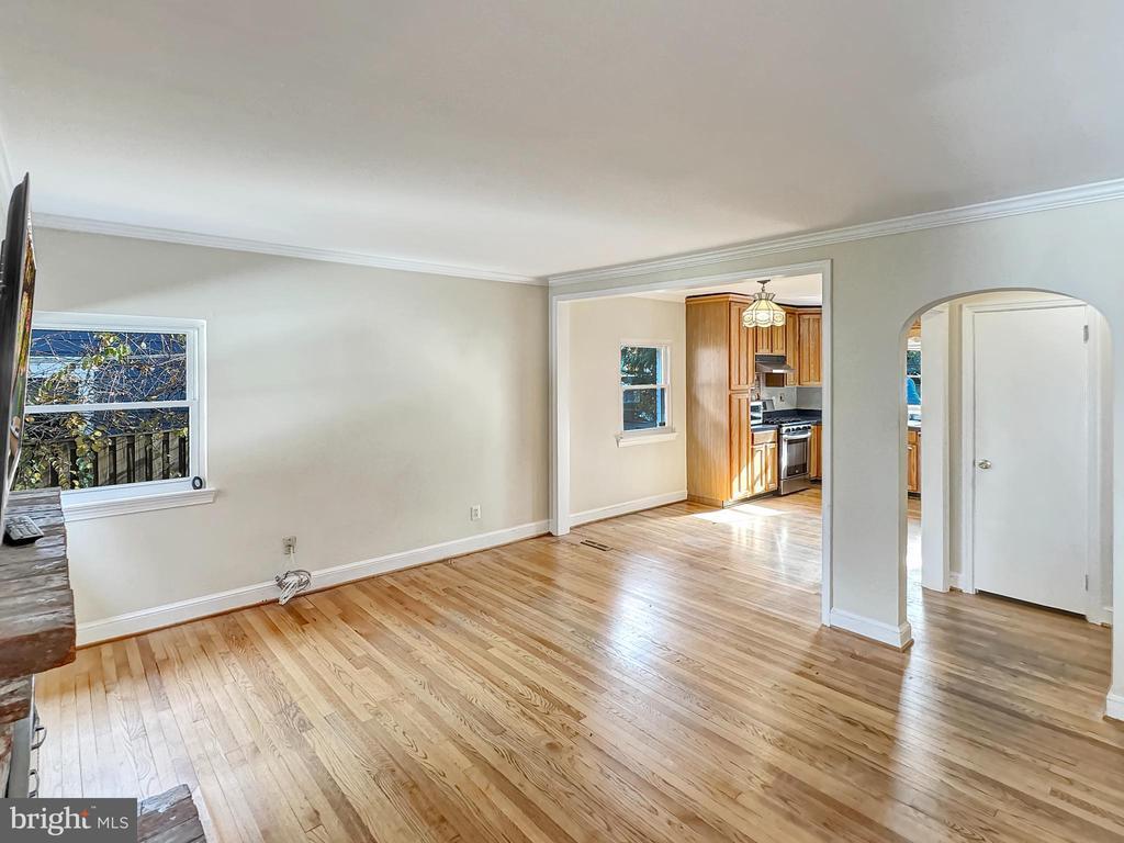 Primary Photo - 607 Lincoln Ave