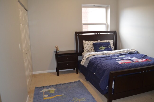 BedRoom2 - 757 W 14th St