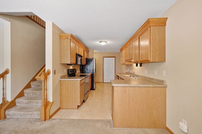 Building Photo - 14951 Pinto Ln