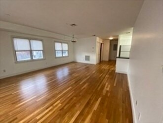 Foto del edificio - 240 E 8th St