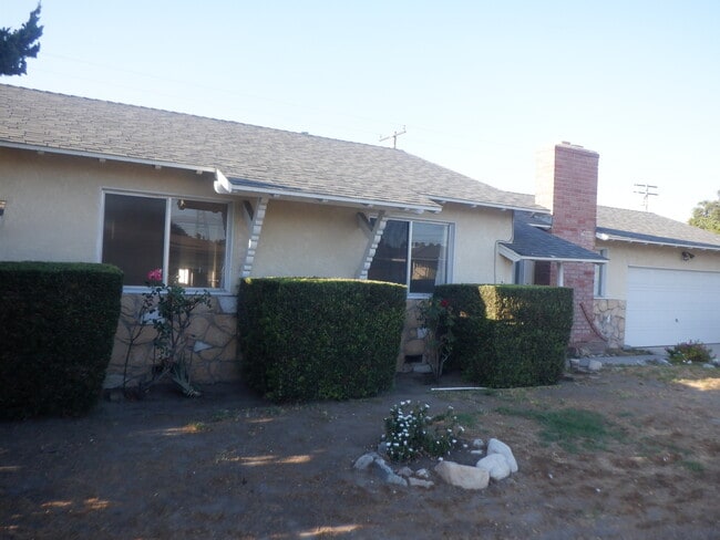 Building Photo - 8853 Stardust Ln