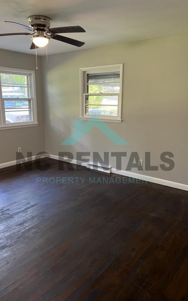 Building Photo - 3818 Edgewood Terrace Rd