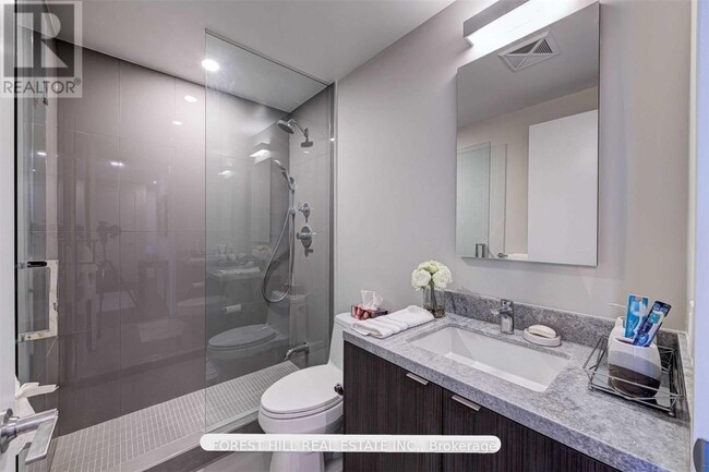 Photo du bâtiment - 115 Blue Jays Way