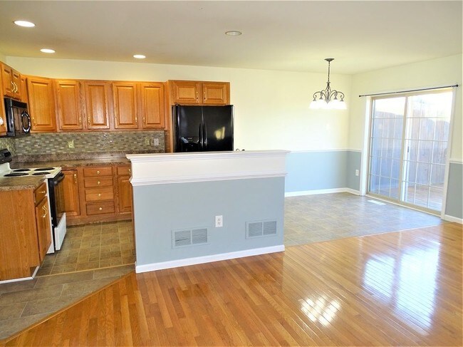 Building Photo - 129 Marble Ave