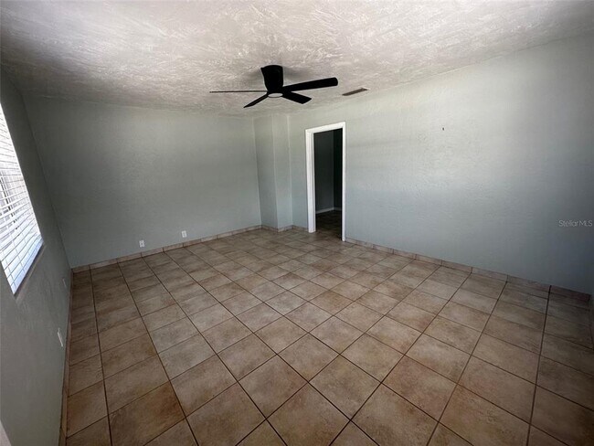 Building Photo - 140 Frazar Rd