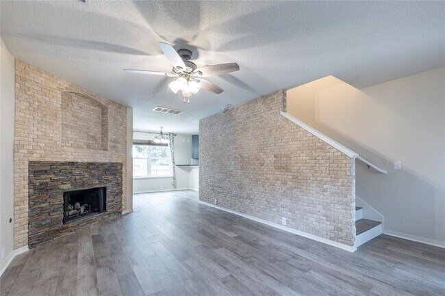 Building Photo - 17611 S Summit Canyon Dr