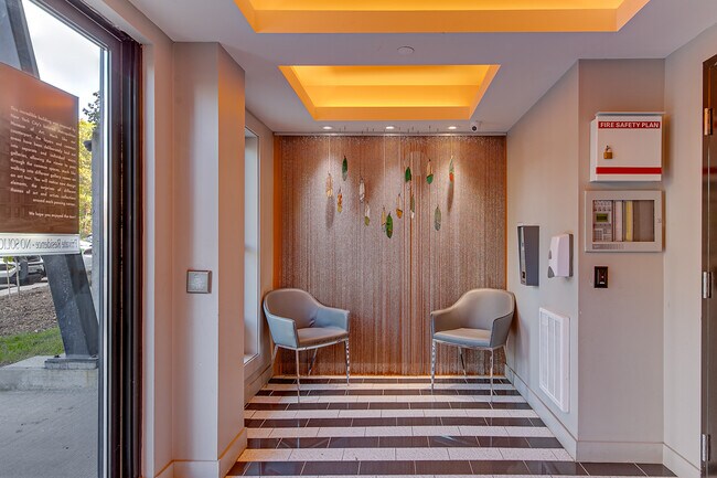 Building Photo - 304 Essa Rd