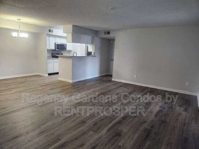 Foto del edificio - 4367 Thornbriar Ln