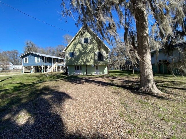 Building Photo - 201 Ferguson Dr