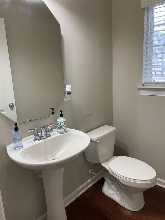 Foto del edificio - Great 2 Story 3 Bedroom Townhome in Stone ...