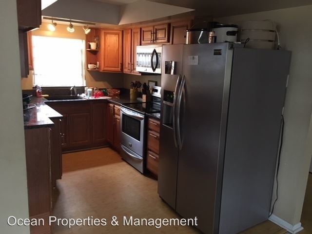 Building Photo - 2 br, 1.5 bath House - 125 E. Turgot Ave.