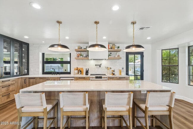 Building Photo - 5556 E Sandra Terrace