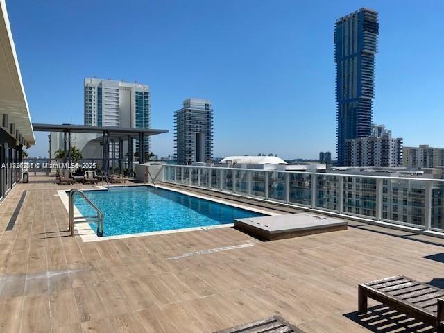 Foto del edificio - 321 NE 26th St