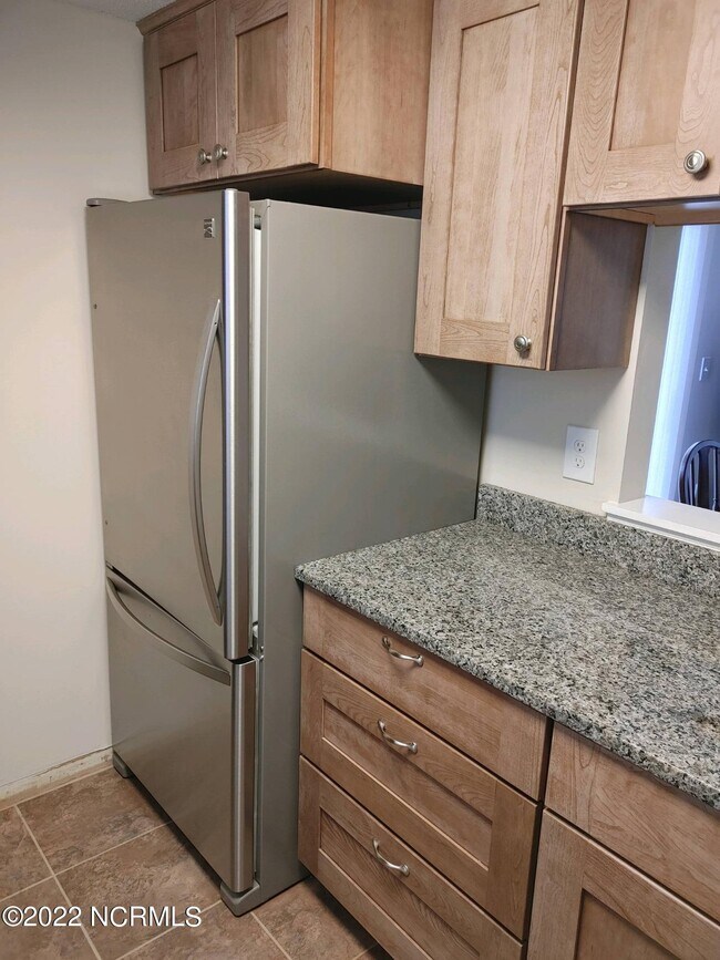Building Photo - 250 Sugar Gum Ln