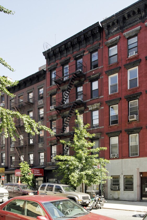 Primary Photo - 219 E 26th St