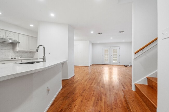 Foto del edificio - 727 Bunker Hill Rd
