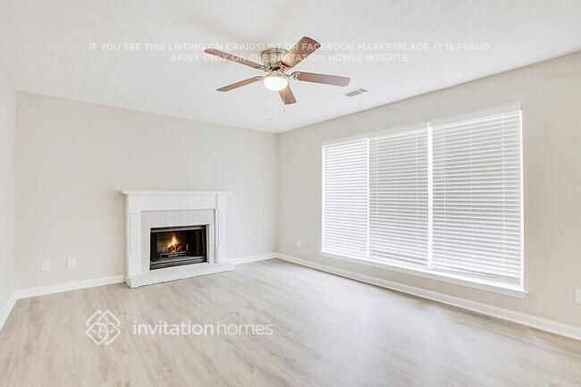 Foto del edificio - 6563 Eastbriar Dr