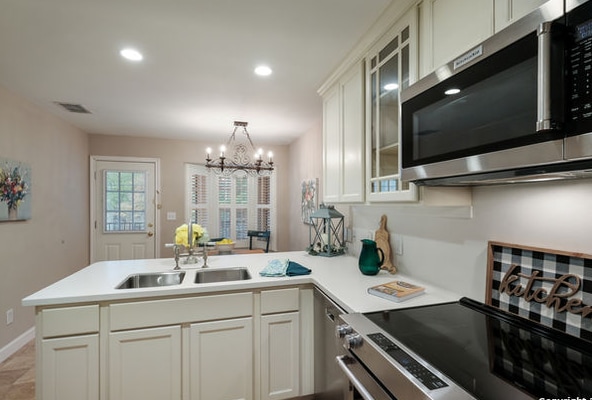 Photo - 201 Ellwood-277.5 Apartment