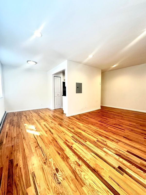 Foto del edificio - 6954 N Sheridan Rd