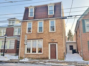 Building Photo - 50 W Middle St