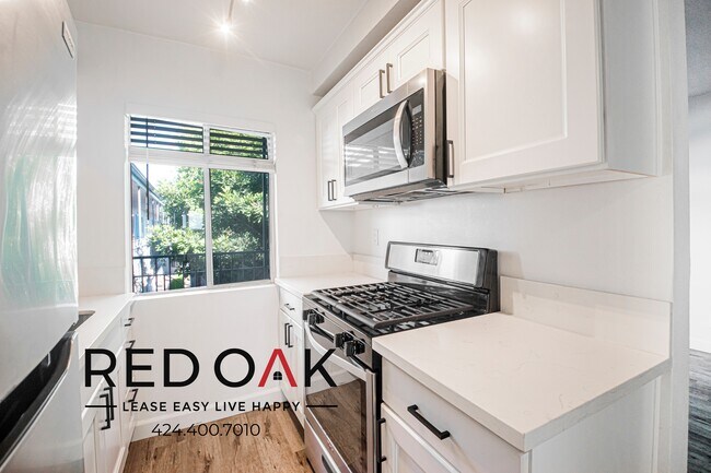 Foto del edificio - 12520 Lakewood Blvd