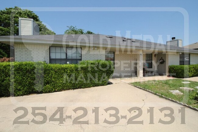 Building Photo - 901 North Dr