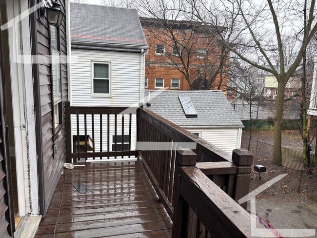 Foto del edificio - HUge 7 bed in Allston