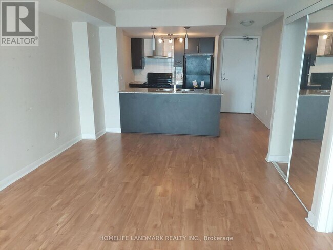 Photo du bâtiment - 190 Borough Dr