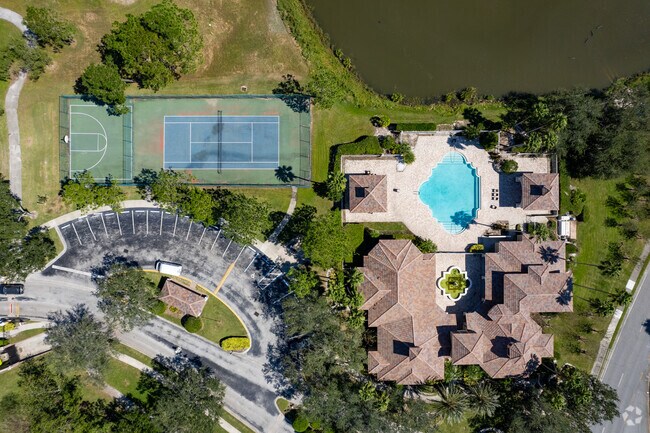 14111 Fairway Island Dr Orlando, FL 32837 - Audubon Villa at Hunter's Creek