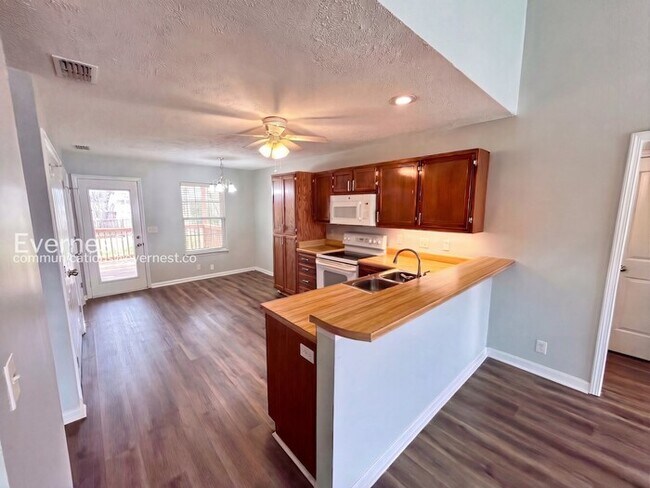 Foto del edificio - 2836 Roscommon Dr