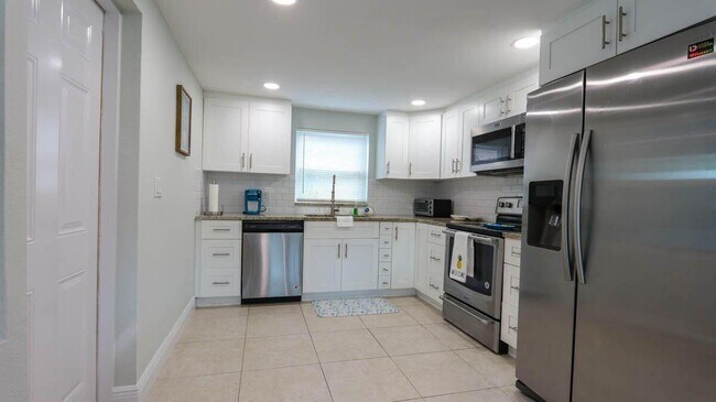 Foto del edificio - 2520 Ridgeway Ave