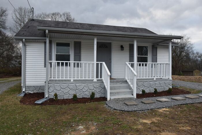Primary Photo - 417 Demoss St