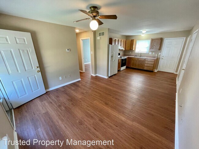 Building Photo - 1 br, 1 bath House - 439 1/2 North Manion ...