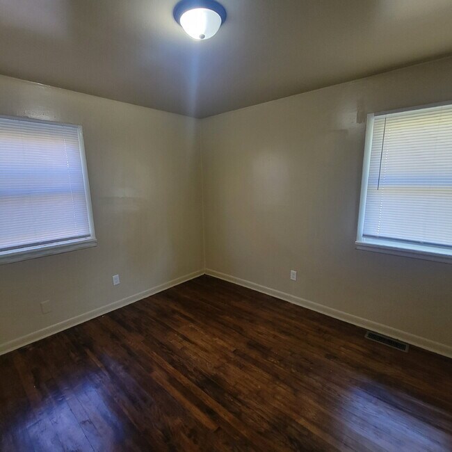 Foto del edificio - Westside 4 bedroom